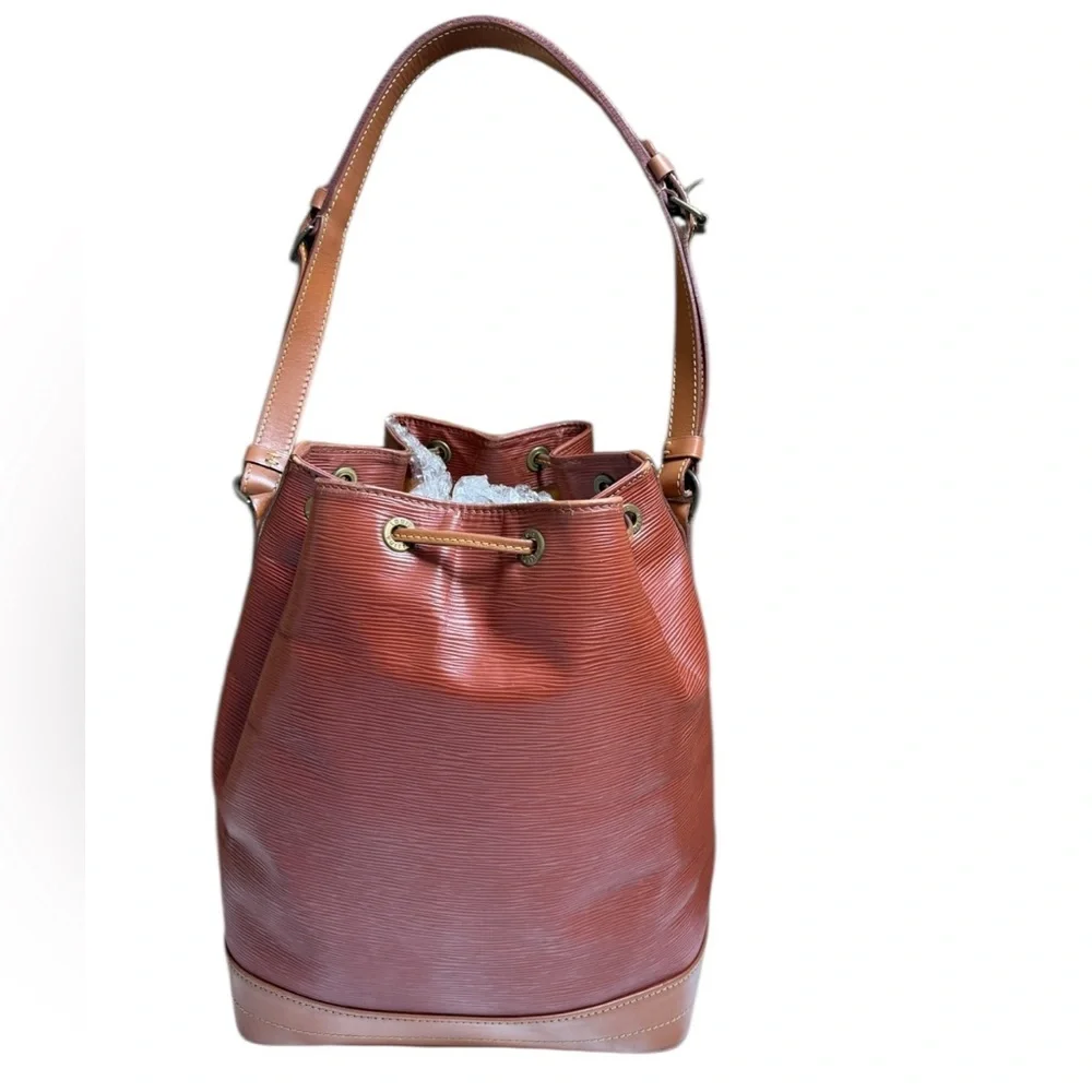 Louis Vuitton Noé – Vintage Epi Leather in Cognac & Light Brown